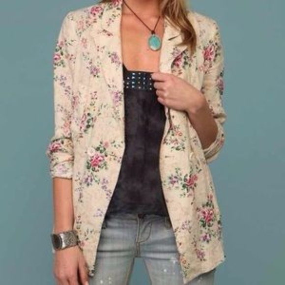 Free People Jackets & Blazers - Beautiful Free People Floral Blazer